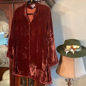 Velvet Soft Surrounding Tunic Top